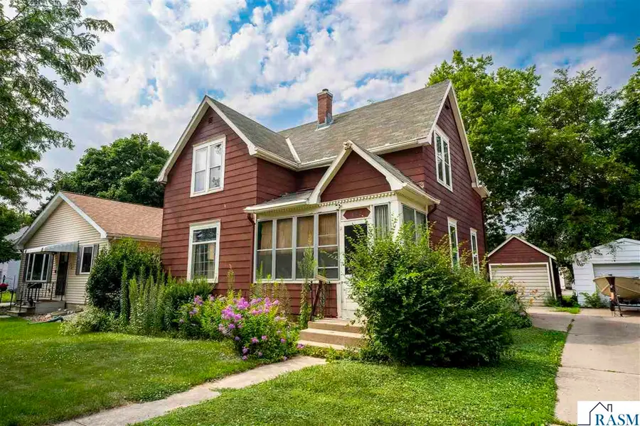 422 Van Brunt Street, Mankato, MN 56001 - #2