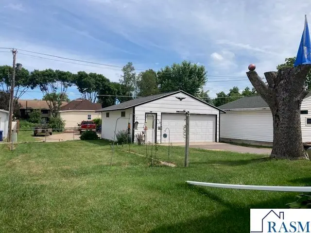 208 Linden Street SW, Sleepy Eye, MN 56085 - #3