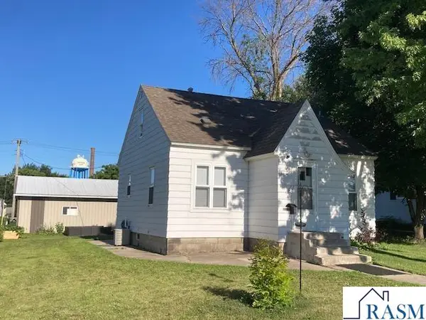 108 7th Ave NE, Sleepy Eye, MN 56085