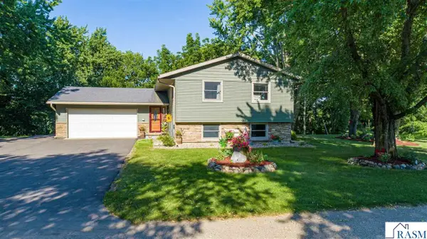 508 Ridge Road, Henderson, MN 56044