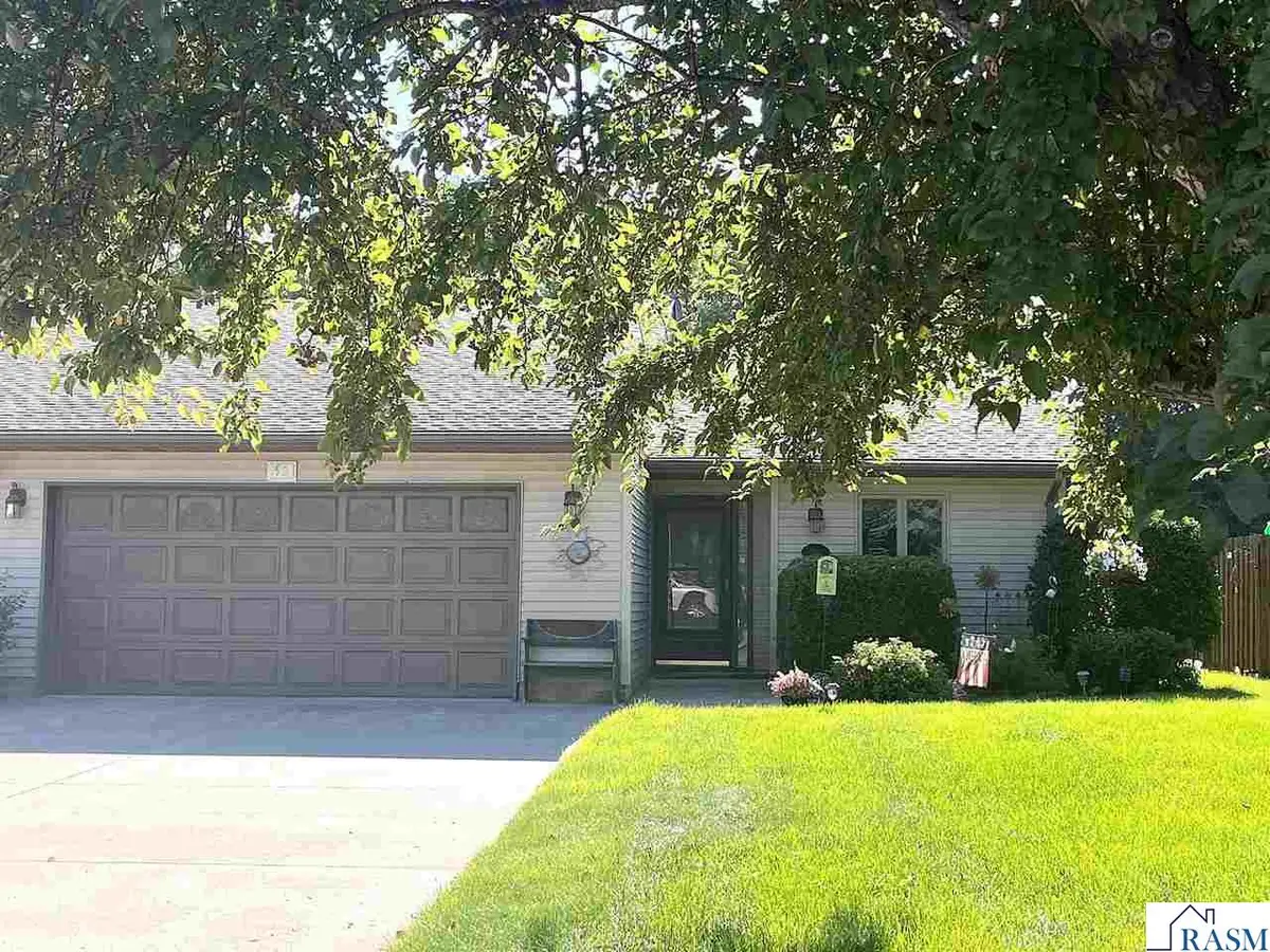 1951 E Welco Dr, Saint Peter, MN 56082 - #1
