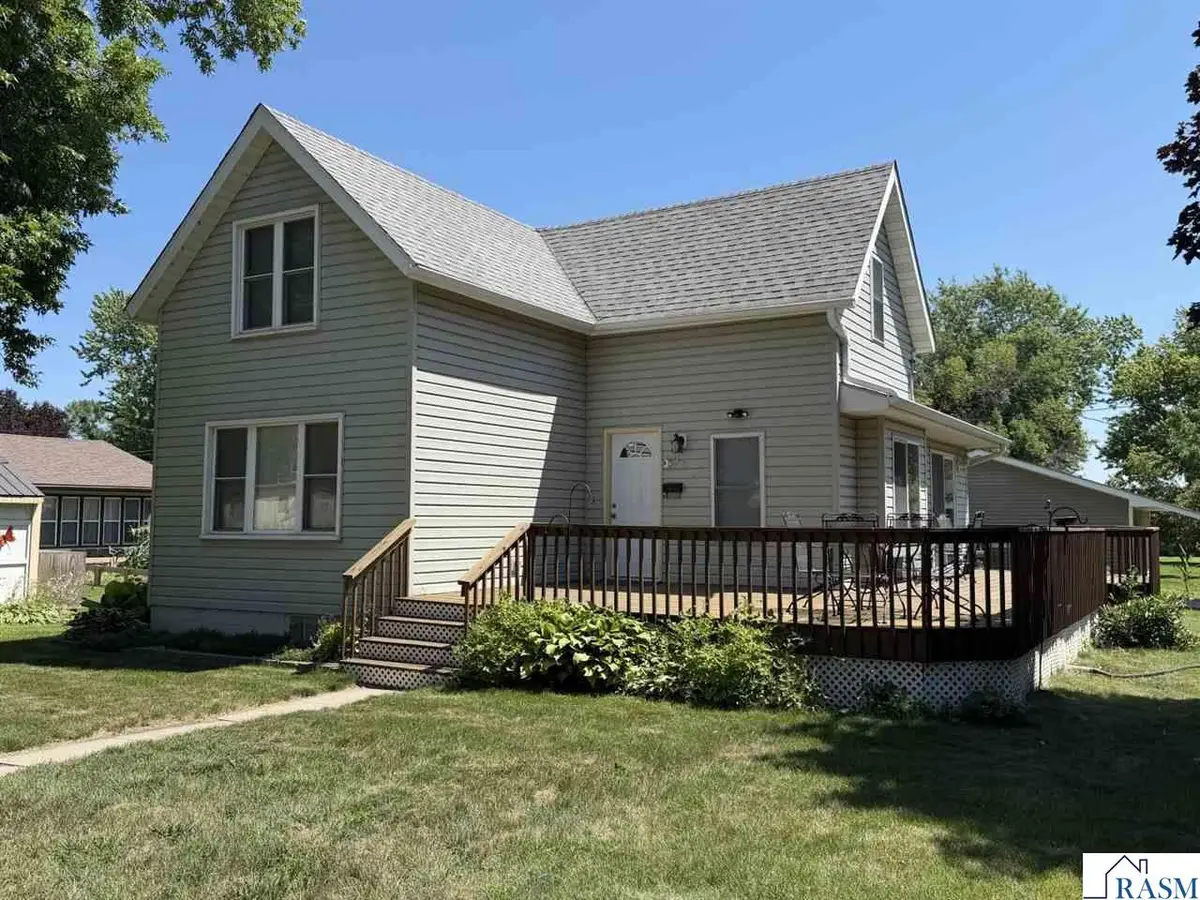 307 Washington Avenue, Hanska, MN 56041 - #1