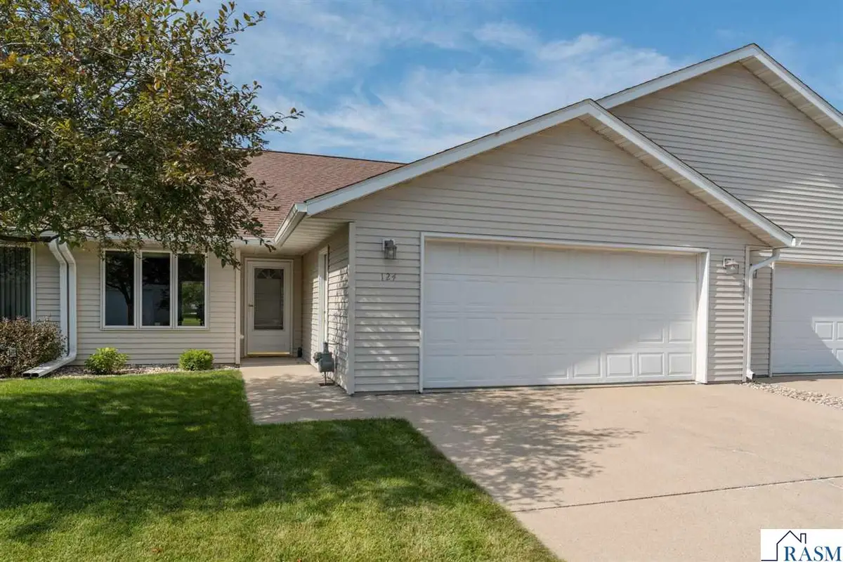 124 Blue Bird Path, Mankato, MN 56001 - #1