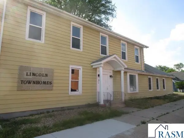 101 N Lincoln St, Lake Crystal, MN 56055