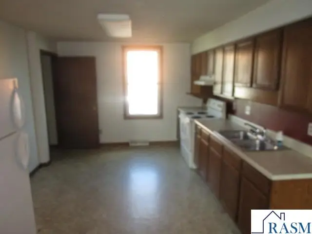 101 N Lincoln St, Lake Crystal, MN 56055 - #3