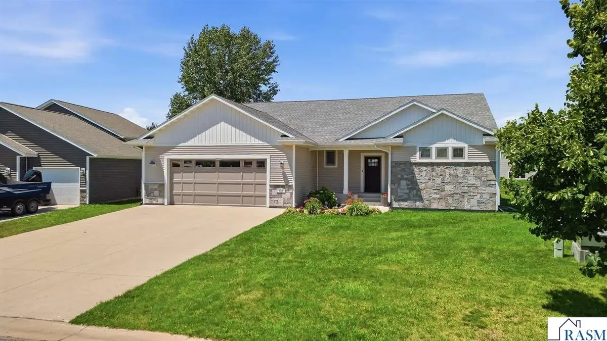820 Fieldcrest Drive, Mankato, MN 56001 - #1