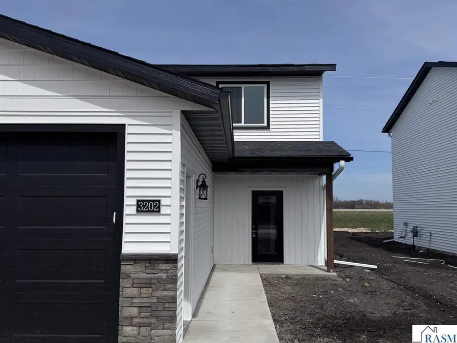 3202 Scotch Lane, Mankato, MN 56001 - #2
