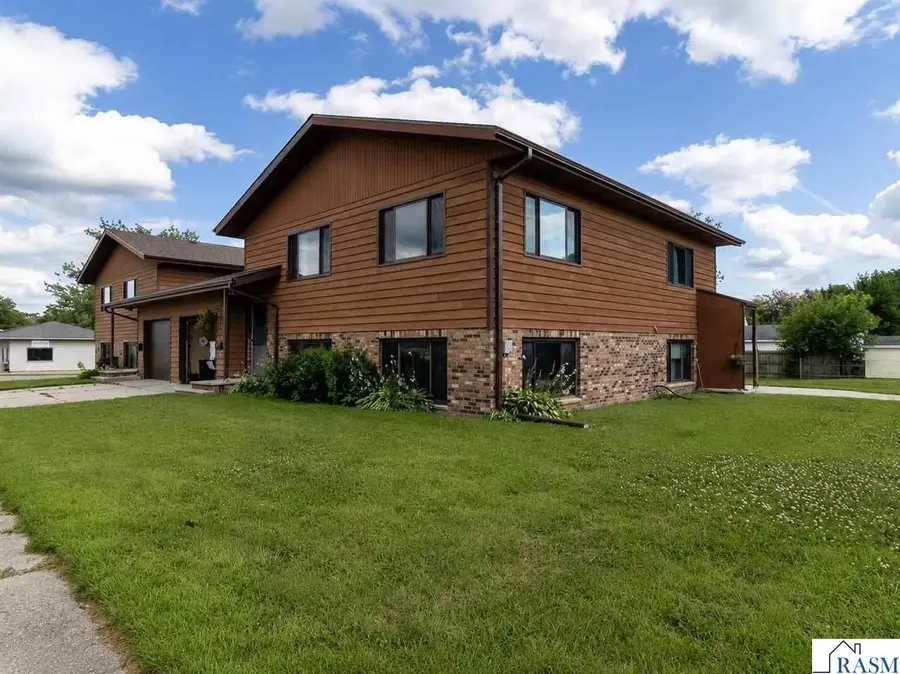 303 S Main Street, Lake Crystal, MN 56055 - #2