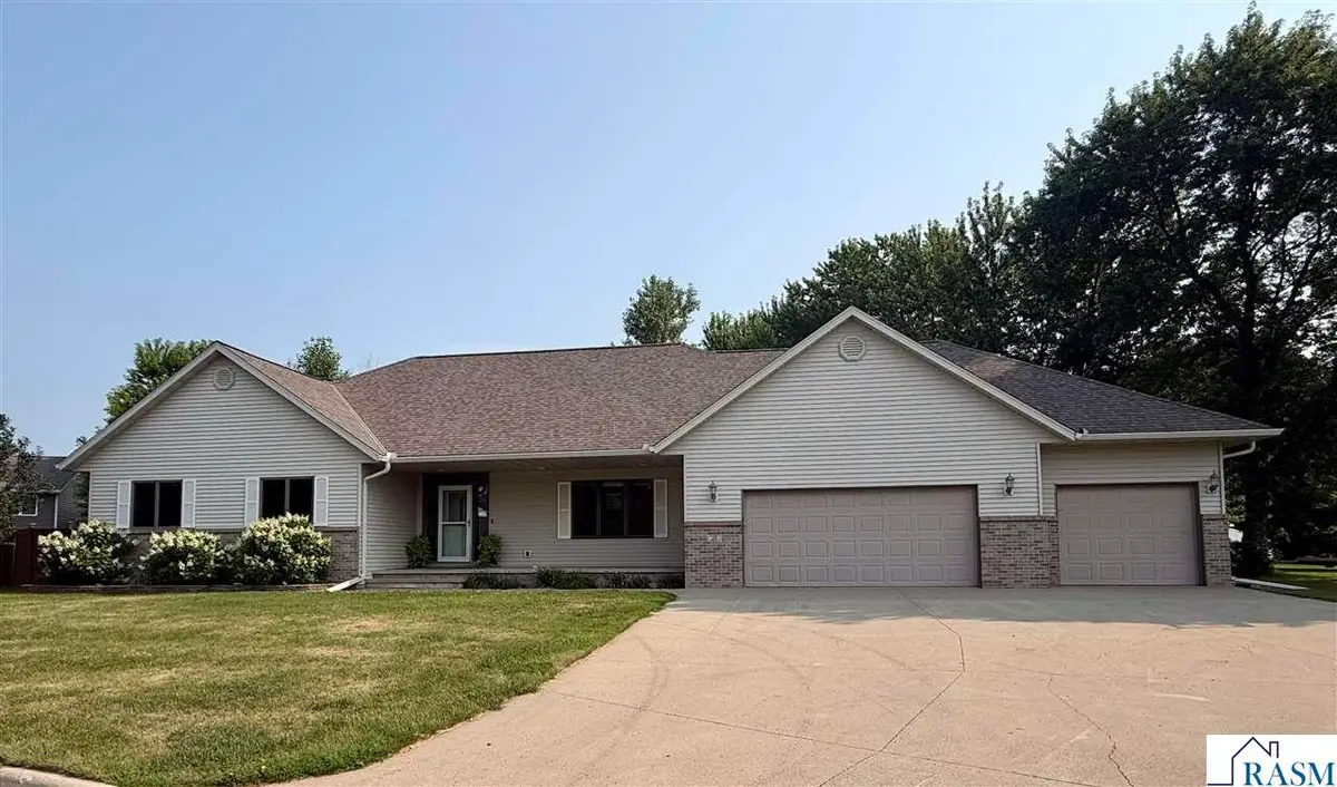 26 Shannon Court, North Mankato, MN 56003 - #1