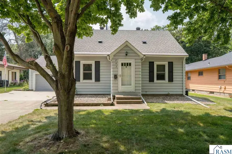 703 Warren Street, Mankato, MN 56001 - #2