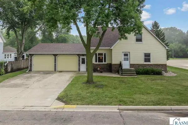 611 S Rice Street, Blue Earth, MN 56013