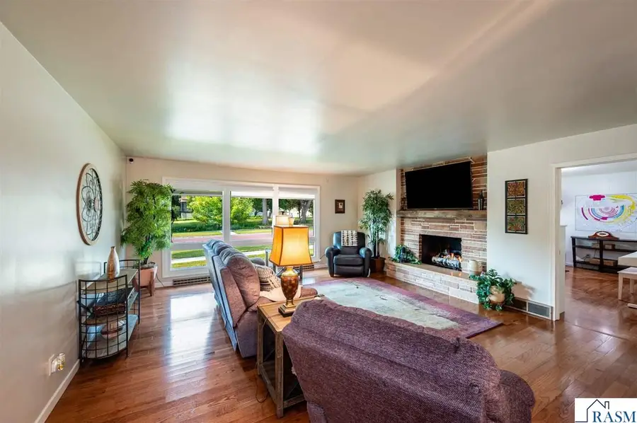 404 E 4th Street, Blue Earth, MN 56013 - #3