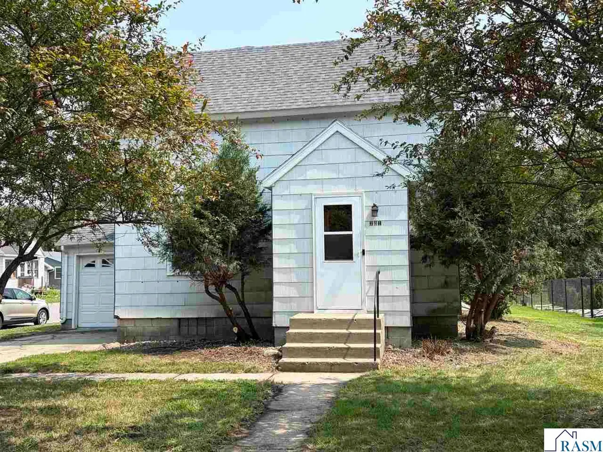 201 MAIN ST SO, Winthrop, MN 55396 - #1