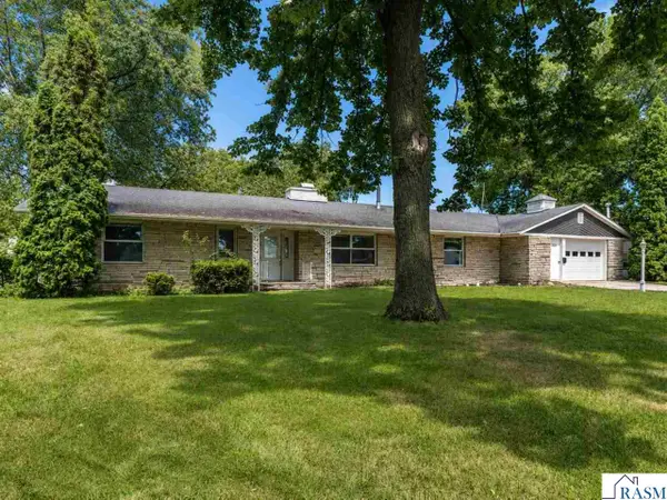 233 SE 2nd Street, Madelia, MN 56062