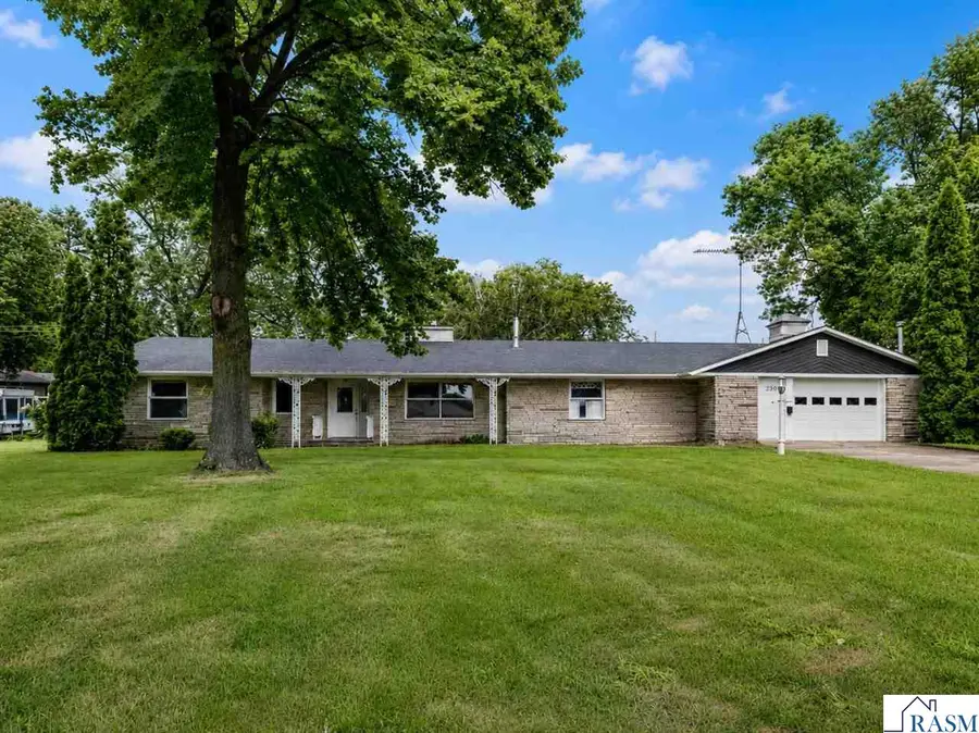 233 SE 2nd Street, Madelia, MN 56062 - #2