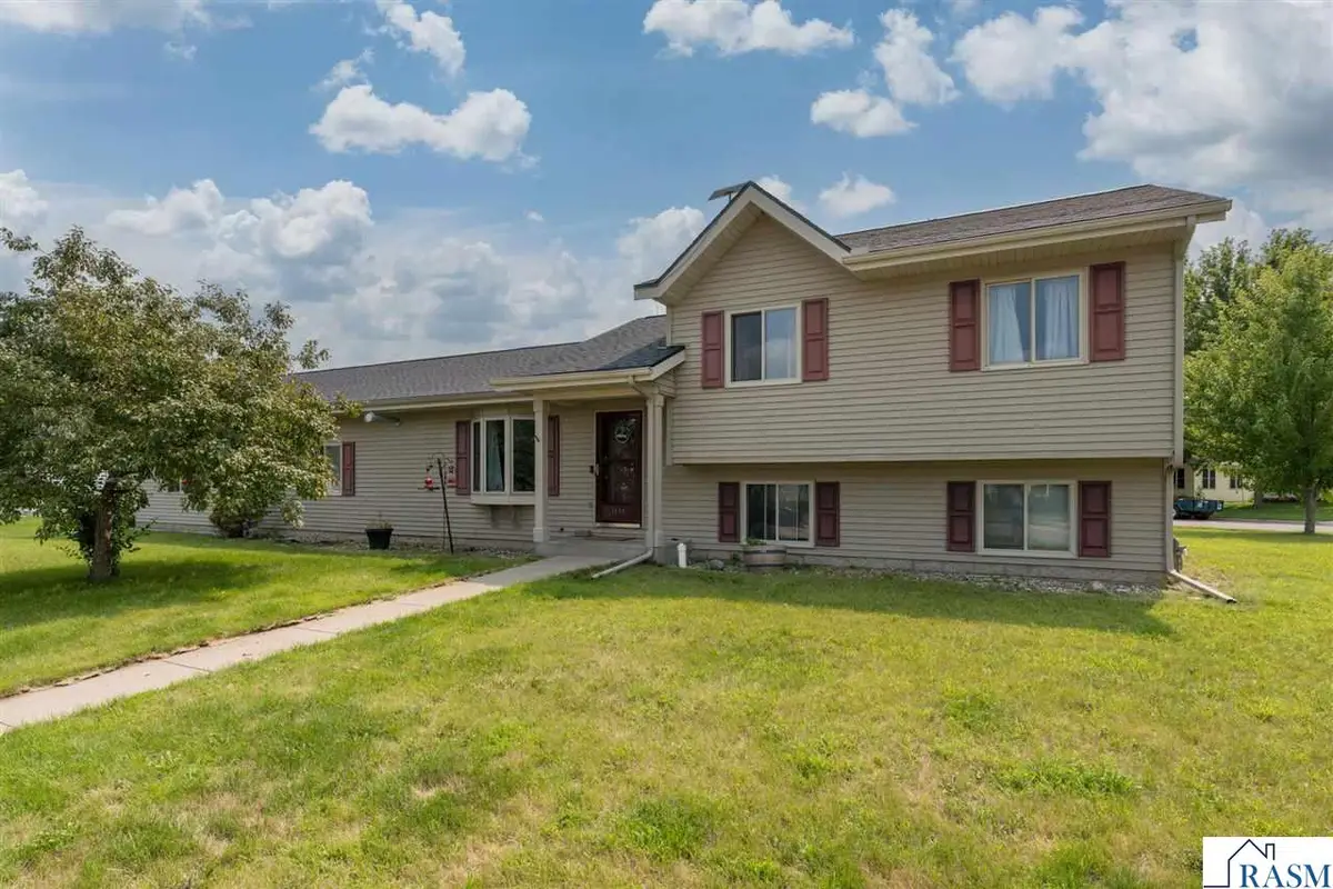1114 Engesser Lane, Saint Peter, MN 56082 - #1
