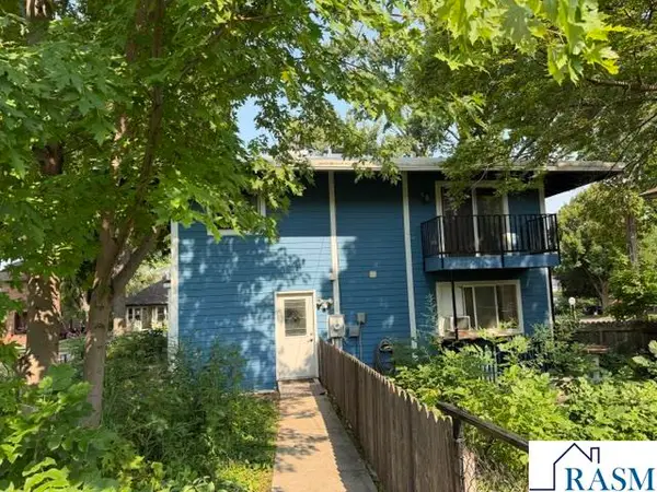 923 N 5th Street, Mankato, MN 56001