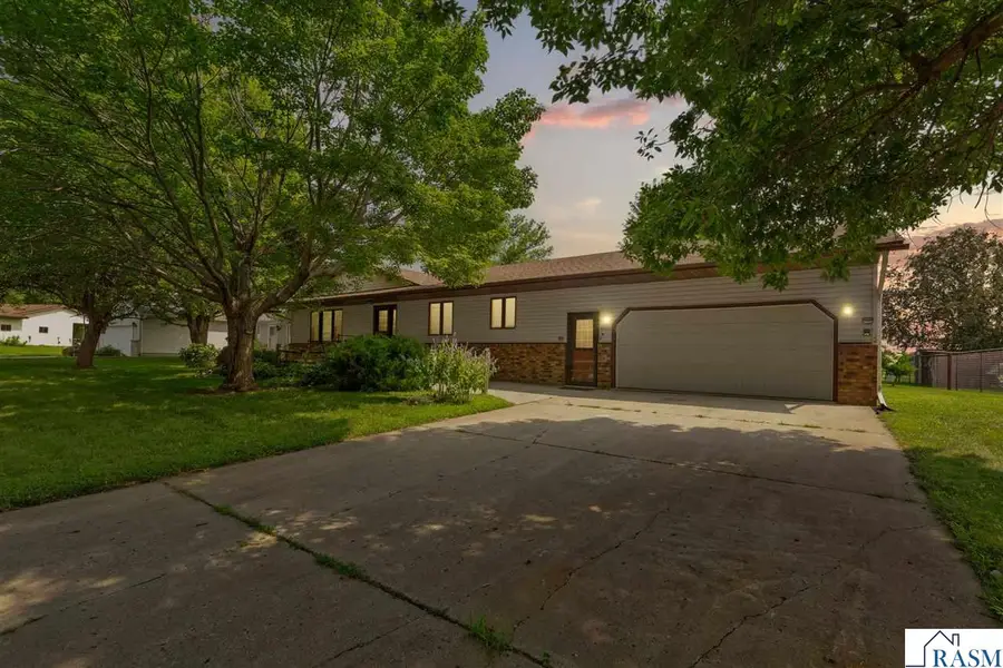 556 KarMil Place, Gaylord, MN 55334 - #2