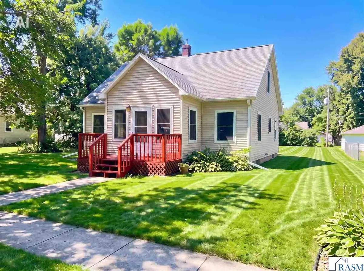 514 S Broadway, Wells, MN 56097 - #1
