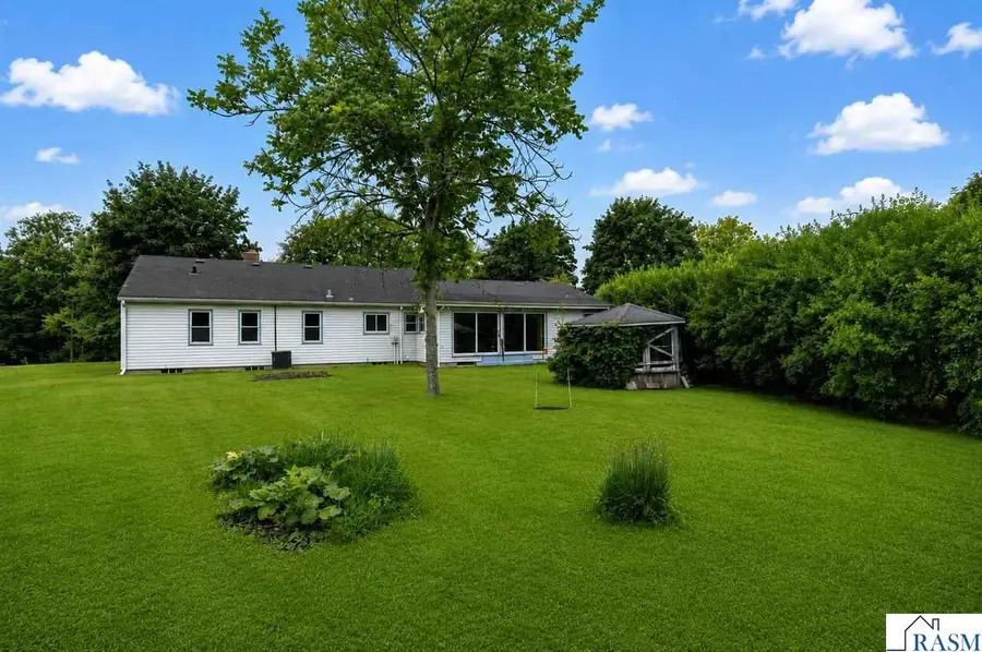 128 N Park Lane, Le Sueur, MN 56058 - #3