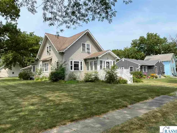 820 8th Street South, St. James, MN 56081