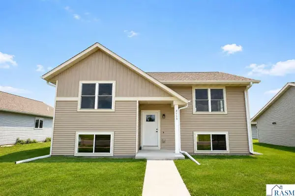 2113 Lunden Street, St. Peter, MN 56082