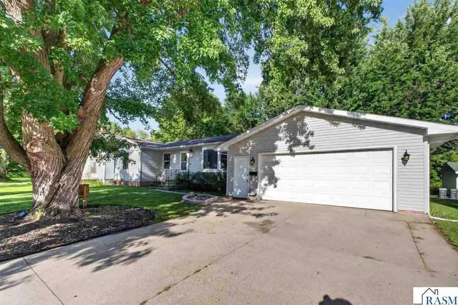 618 N 1 Street, Waterville, MN 56096 - #3
