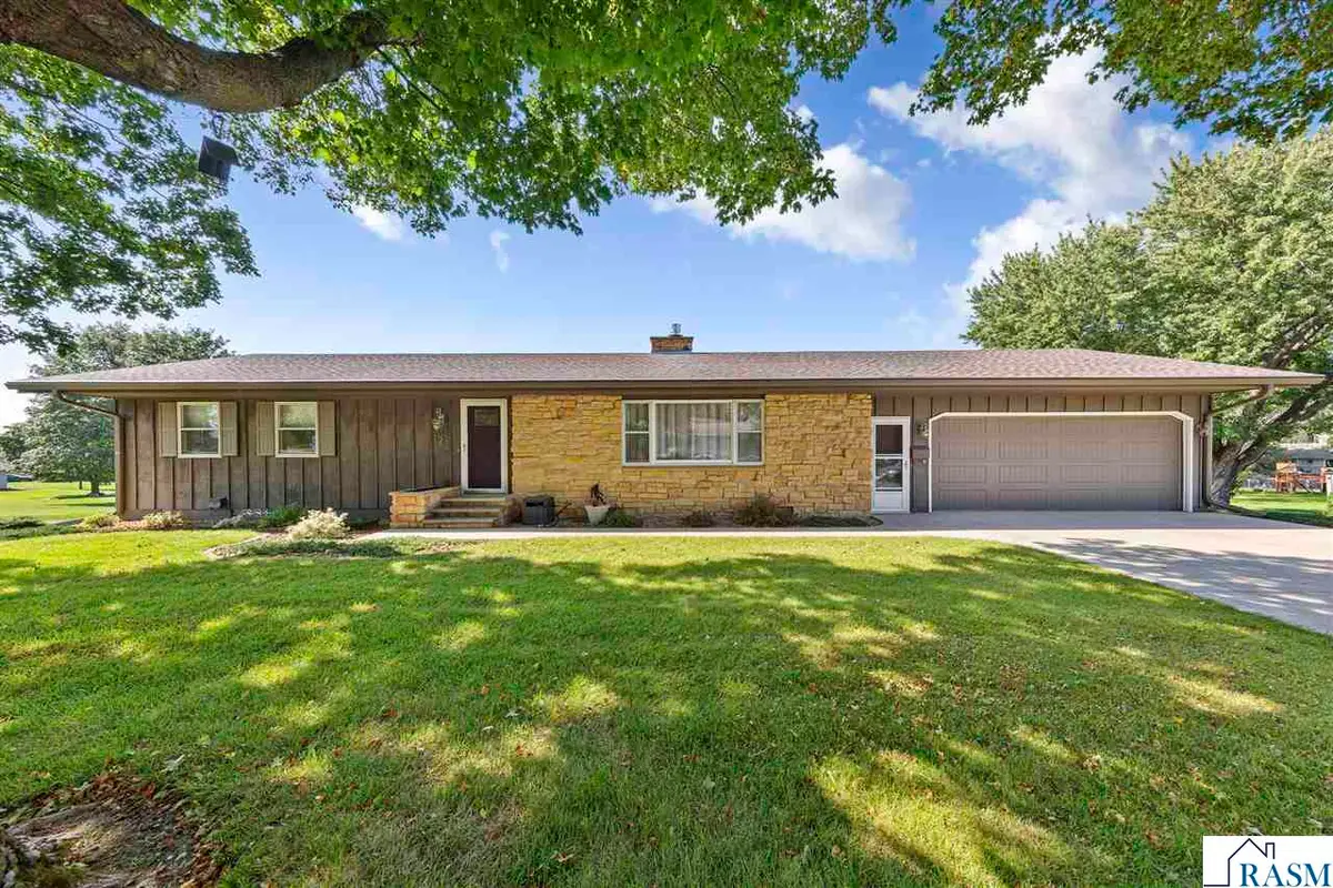 127 Woodcrest Terrace, Le Sueur, MN 56058 - #1