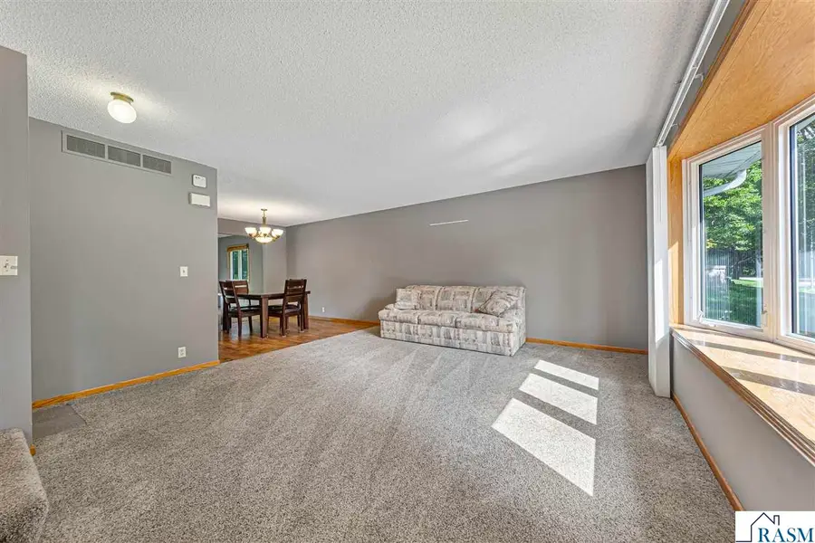 606 N 9th St, Saint Peter, MN 56082 - #3