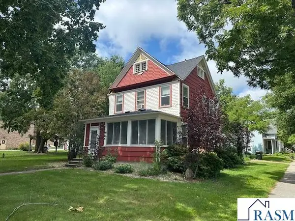 702 S 3RD Street, St. Peter, MN 56082