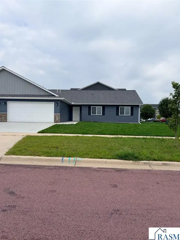2025 Clark Street, St. Peter, MN 56082-1229