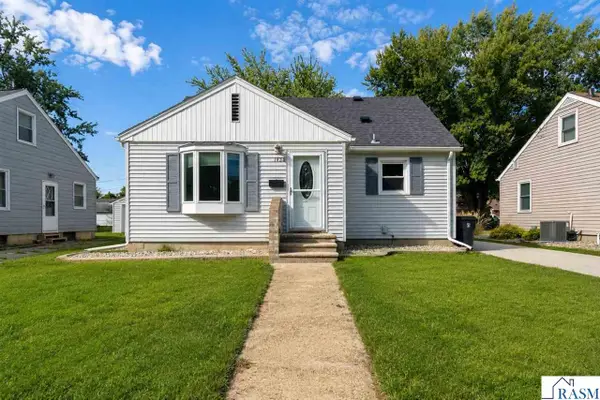 1424 Fair Street, Mankato, MN 56000-1