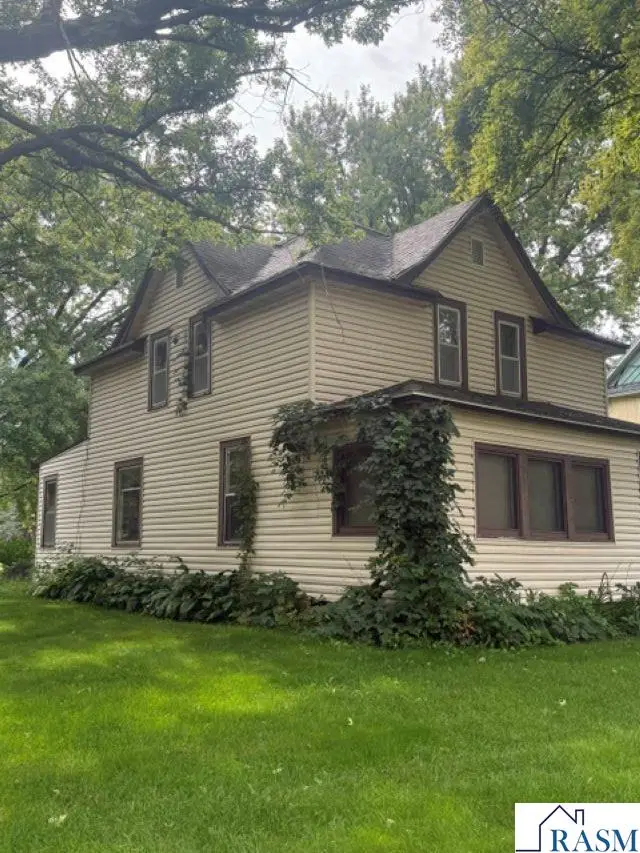 225 W Main Street, Saint Clair, MN 56080 - #3