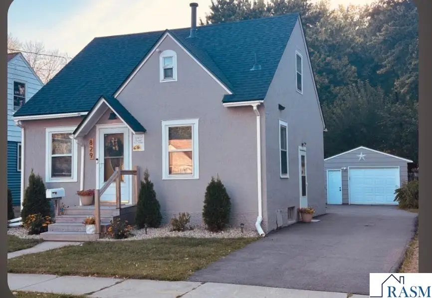 829 Center Street, North Mankato, MN 56003 - #1