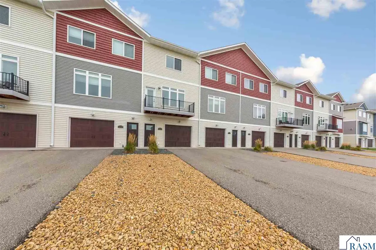 2194 Rolling Green Trail, North Mankato, MN 56003 - #1