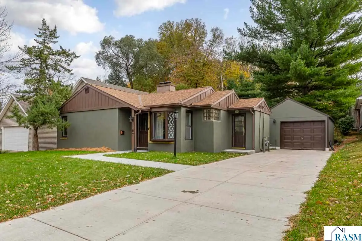 107 Gwyn Avenue, Mankato, MN 56001 - #1