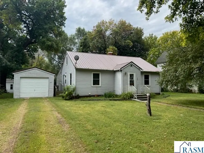 704 E Iowa Street, Elmore, MN 56027 - #1