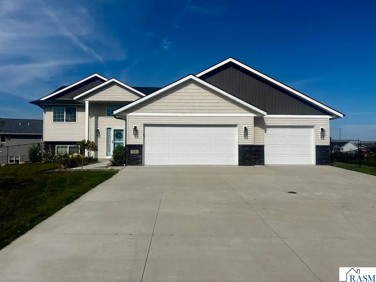 14 Kodiak Court, North Mankato, MN 56003 - #1