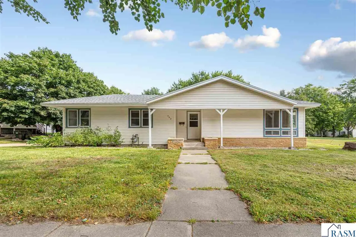 509 W College Avenue, Saint Peter, MN 56082 - #1