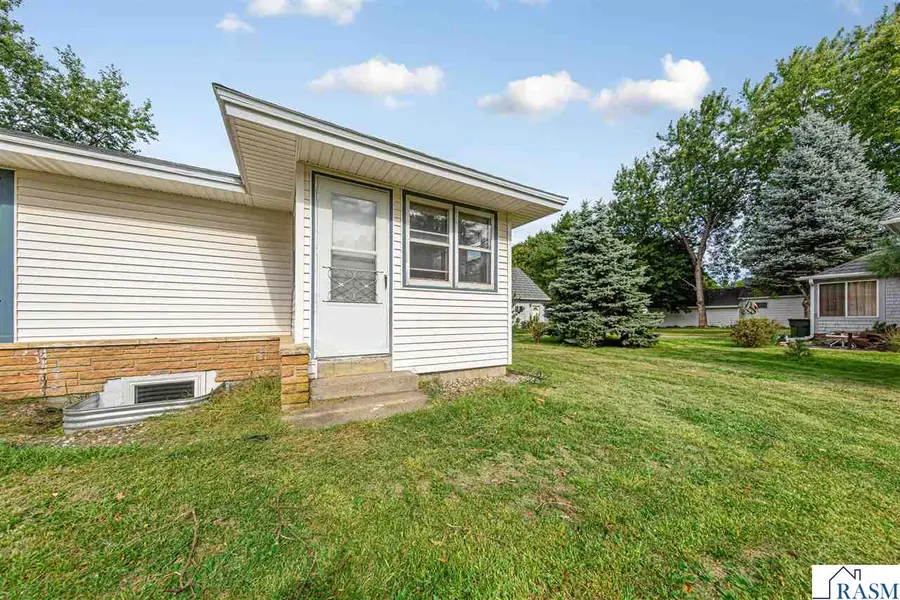 509 W College Avenue, Saint Peter, MN 56082 - #3
