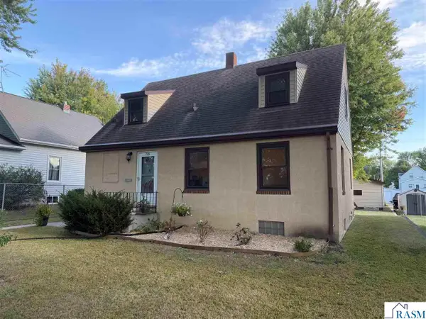 725 SW Walnut Street, Sleepy Eye, MN 56085
