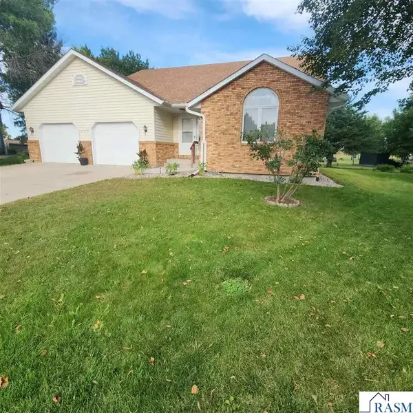 111 Hosanna Court, Mankato, MN 56001