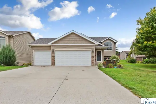 104 Kingsmill Court, Mankato, MN 56001