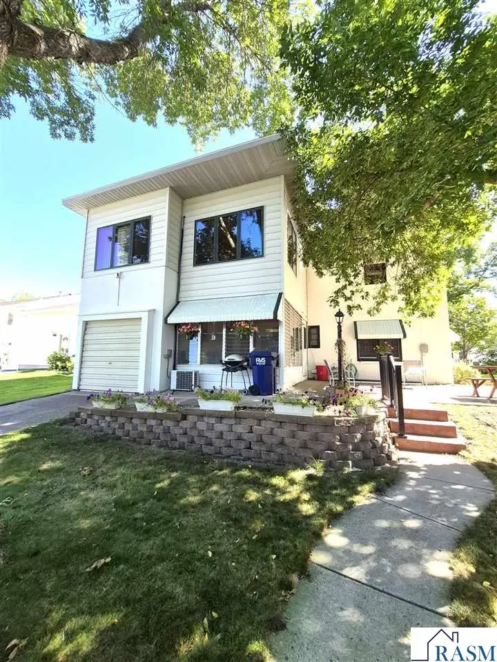610 N 1st Avenue, Sleepy Eye, MN 56085 - #2