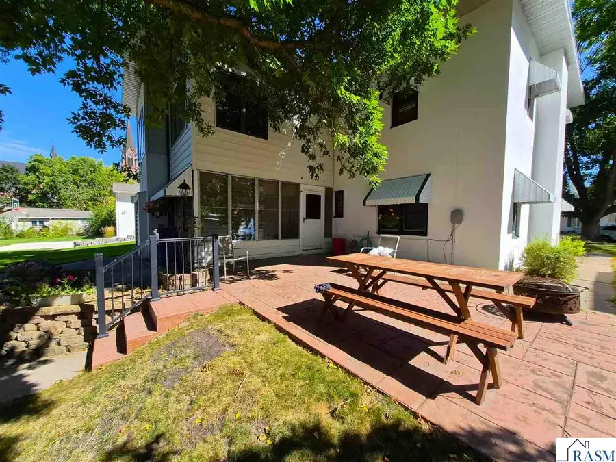 610 N 1st Avenue, Sleepy Eye, MN 56085 - #3