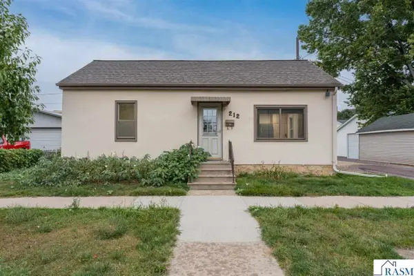 212 E Rock Street, Mankato, MN 56001-3047