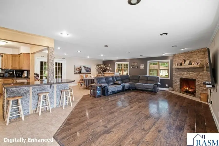 215 Queens Drive, Blue Earth, MN 56013 - #2