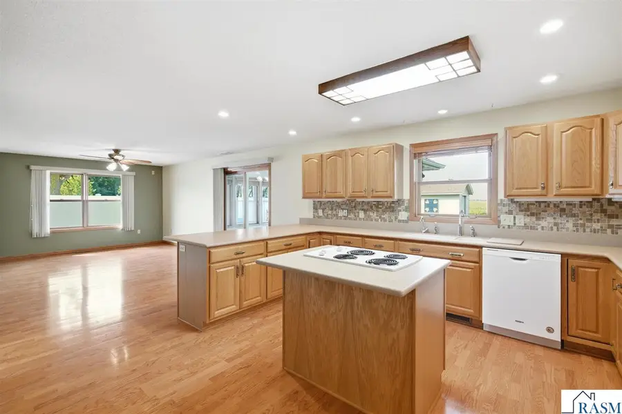 474 SW 10th Avenue, Wells, MN 56097 - #2