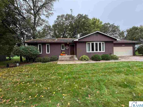 1422 Southridge Road, New Ulm, MN 56073