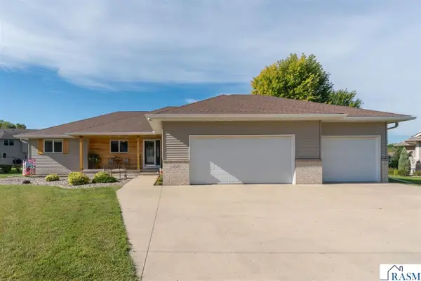 2029 Sundance Lane, North Mankato, MN 56003
